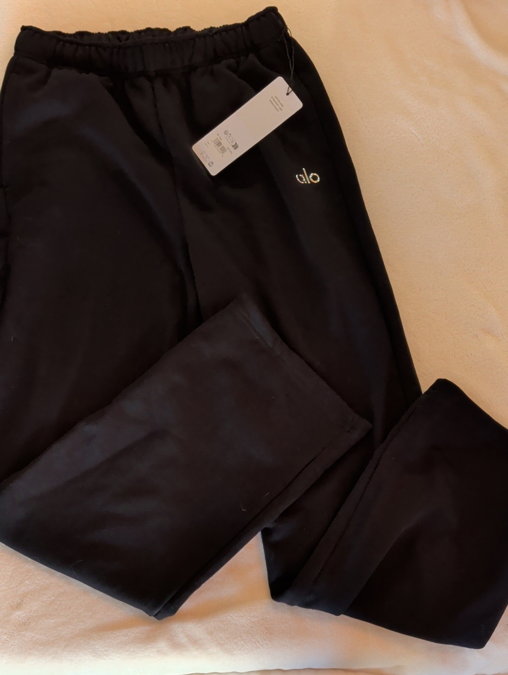 ALO Yoga Accolade Black Sweatpants